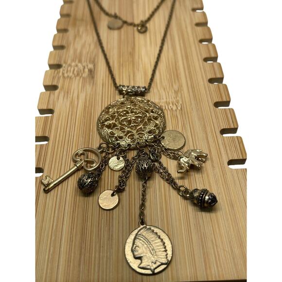 Vintage Open Work Indian Head Pendant Necklace Gold Tone Boho Elephant Disc VTG - Picture 3 of 8